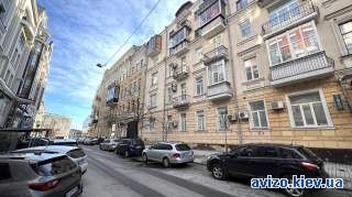 Фасад Софіївської площі, офіс/клініка 163 кв.м