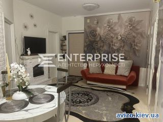 Продам <a class='adt__geo' href='/nerukhomist/prodazh-kvartyr-budynkiv/kvartyry/kyivska-oblast/q-2-кімнатні/'>2 кімнати</a>-комнатную квартиру, ст.м. Академгородок