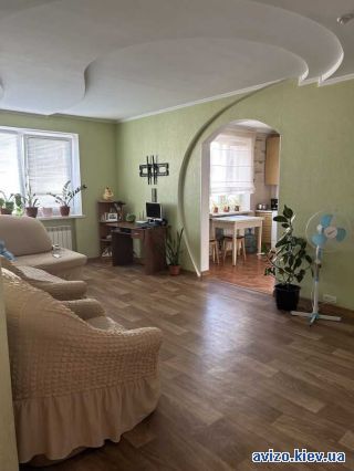 Продается <a class='adt__geo' href='/nerukhomist/prodazh-kvartyr-budynkiv/kvartyry/kyivska-oblast/q-3-кімнатні/'>3 кімнати</a>-комнатная квартира, Бровары