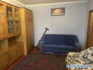 Продается <a class='adt__geo' href='/nerukhomist/prodazh-kvartyr-budynkiv/kvartyry/kyiv-misto/q-2-кімнатні/'>2 кімнати</a>-комнатная квартира, ст.м. Вырлица
