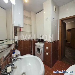 <a class='adt__geo' href='/nerukhomist/prodazh-kvartyr-budynkiv/kvartyry/kyiv-misto/q-2-кімнатні/'>2 кімнати</a>-комнатная квартира, ст.м. Академгородок
