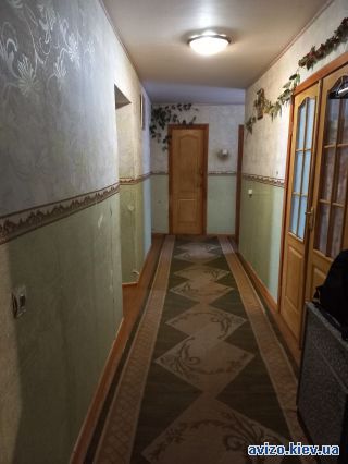 Продаю <a class='adt__geo' href='/nerukhomist/prodazh-kvartyr-budynkiv/kvartyry/kyiv-misto/q-4-кімнатні/'>4 кімнати</a>-комнатную квартиру, ст.м. Берестейская