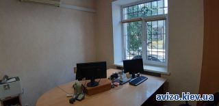 <a class='adt__geo' href='/nerukhomist/prodazh-kvartyr-budynkiv/kvartyry/kyiv-misto/q-3-кімнатні/'>3 кімнати</a>-комнатная квартира, ст.м. Почтовая площадь