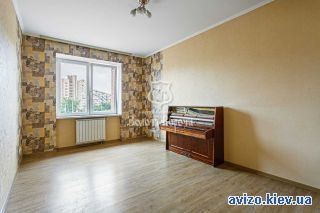 Продаю <a class='adt__geo' href='/nerukhomist/prodazh-kvartyr-budynkiv/kvartyry/kyiv-misto/q-4-кімнатні/'>4 кімнати</a>-комнатную квартиру, ст.м. Минская