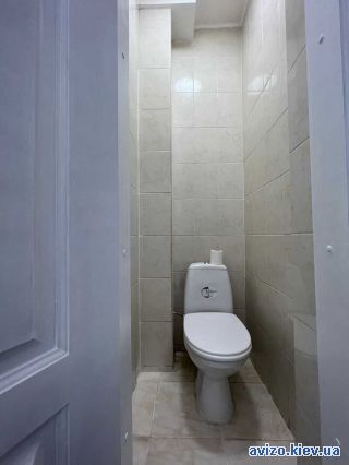 Продается <a class='adt__geo' href='/nerukhomist/prodazh-kvartyr-budynkiv/kvartyry/kyiv-misto/q-2-кімнатні/'>2 кімнати</a>-комнатная квартира, ст.м. Вокзальная