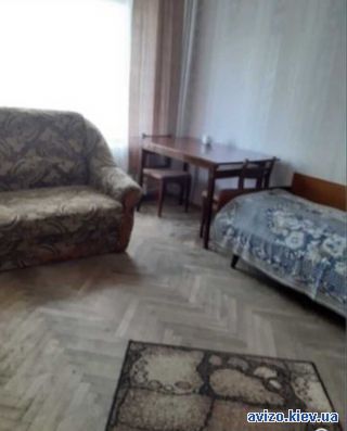 Продается <a class='adt__geo' href='/nerukhomist/prodazh-kvartyr-budynkiv/kimnaty/kyiv-misto/q-2-кімнатні/'>2 кімнати</a>-комнатная комната, ст.м. Черниговская