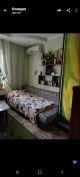 Сдается <a class="adt__geo" href="/nerukhomist/orenda-kvartyr-budynkiv/kimnaty/kyiv-misto/q-3-кімнатні/">3 кімнати</a>-комнатная комната, ст.м. Харьковская