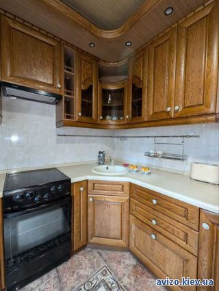 Сдается <a class='adt__geo' href='/nerukhomist/orenda-kvartyr-budynkiv/kvartyry/kyiv-misto/q-2-кімнатні/'>2 кімнати</a>-комнатная квартира, ст.м. Академгородок