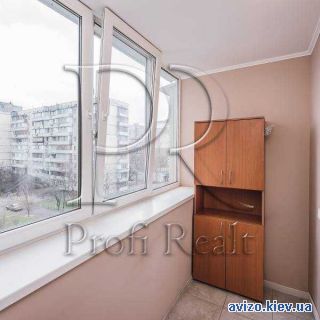 <a class='adt__geo' href='/nerukhomist/prodazh-kvartyr-budynkiv/kvartyry/kyiv-misto/q-3-кімнатні/'>3 кімнати</a>-комнатная квартира, ст.м. Героев Днепра