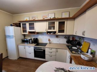 Аренда <a class='adt__geo' href='/nerukhomist/orenda-kvartyr-budynkiv/kvartyry/kyiv-misto/q-3-кімнатні/'>3 кімнати</a>-комнатной квартиры, ст.м. Демиевская