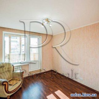 Продажа <a class='adt__geo' href='/nerukhomist/prodazh-kvartyr-budynkiv/kvartyry/kyiv-misto/q-3-кімнатні/'>3 кімнати</a>-комнатной квартиры, ст.м. Левобережная