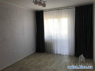 <a class='adt__geo' href='/nerukhomist/prodazh-kvartyr-budynkiv/kvartyry/kyivska-oblast/q-3-кімнатні/'>3 кімнати</a>-комнатная квартира, Боярка