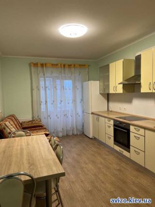 Сдам <a class='adt__geo' href='/nerukhomist/orenda-kvartyr-budynkiv/kvartyry/kyiv-misto/q-1-кімнатні/'>1 кімната</a>-комнатную квартиру