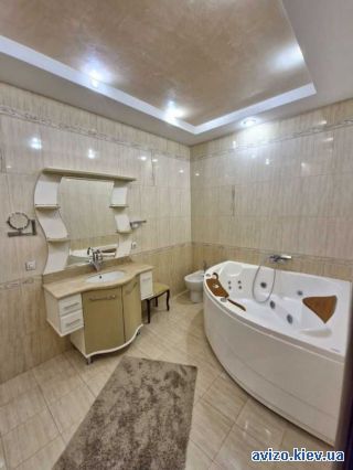 Продаю <a class='adt__geo' href='/nerukhomist/prodazh-kvartyr-budynkiv/kvartyry/kyiv-misto/q-3-кімнатні/'>3 кімнати</a>-комнатную квартиру
