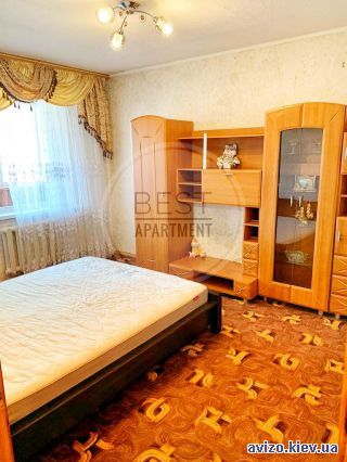 Продам <a class='adt__geo' href='/nerukhomist/prodazh-kvartyr-budynkiv/kvartyry/kyiv-misto/q-3-кімнатні/'>3 кімнати</a>-комнатную квартиру, ст.м. Харьковская