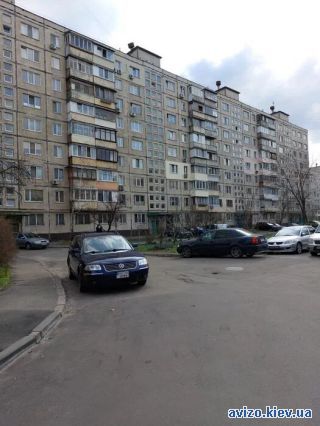 Продается <a class='adt__geo' href='/nerukhomist/prodazh-kvartyr-budynkiv/kvartyry/kyiv-misto/q-3-кімнатні/'>3 кімнати</a>-комнатная квартира