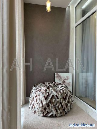 Продается <a class='adt__geo' href='/nerukhomist/prodazh-kvartyr-budynkiv/kvartyry/kyiv-misto/q-3-кімнатні/'>3 кімнати</a>-комнатная квартира