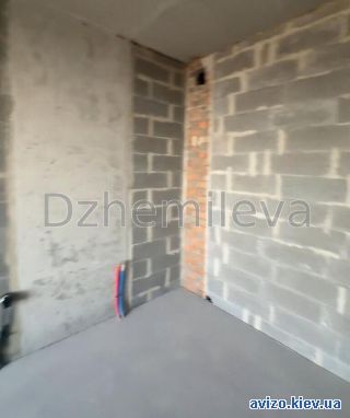 <a class='adt__geo' href='/nerukhomist/prodazh-kvartyr-budynkiv/kvartyry/kyiv-misto/q-1-кімнатні/'>1 кімната</a>-комнатная квартира