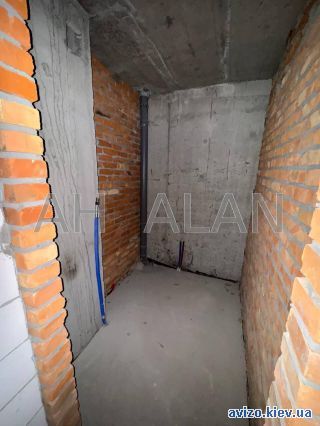 Продаю <a class='adt__geo' href='/nerukhomist/prodazh-kvartyr-budynkiv/kvartyry/kyiv-misto/q-3-кімнатні/'>3 кімнати</a>-комнатную квартиру, ст.м. Левобережная