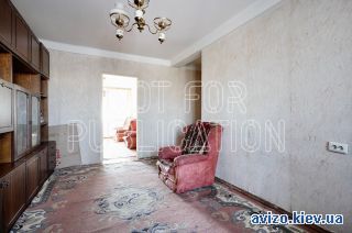 <a class='adt__geo' href='/nerukhomist/prodazh-kvartyr-budynkiv/kvartyry/kyiv-misto/q-3-кімнатні/'>3 кімнати</a>-комнатная квартира