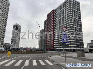 Продается <a class='adt__geo' href='/nerukhomist/prodazh-kvartyr-budynkiv/kvartyry/kyiv-misto/q-3-кімнатні/'>3 кімнати</a>-комнатная квартира