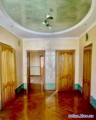 Продаю дом, Стоянка