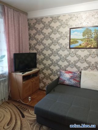 Сдаю <a class='adt__geo' href='/nerukhomist/orenda-kvartyr-budynkiv/kimnaty/kyiv-misto/q-2-кімнатні/'>2 кімнати</a>-комнатную комнату, ст.м. Героев Днепра