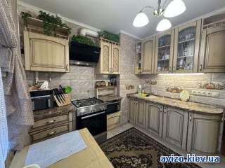 Продаж квартири Поруч Новус