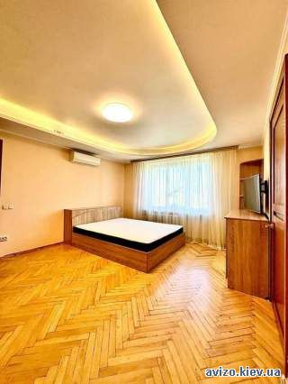 1000125 продаж 3-к квартира Київ, Шевченківський, 89900 $