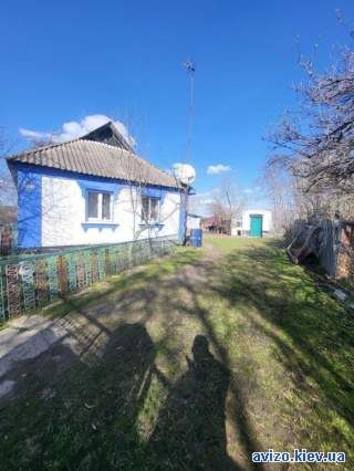 Продається затишний бинок біля річки