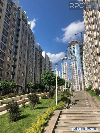 Продаю <a class='adt__geo' href='/nerukhomist/prodazh-kvartyr-budynkiv/kvartyry/kyiv-misto/q-3-кімнатні/'>3 кімнати</a>-комнатную квартиру