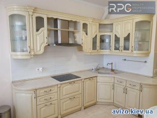 Аренда <a class='adt__geo' href='/nerukhomist/orenda-kvartyr-budynkiv/kvartyry/kyiv-misto/q-4-кімнатні/'>4 кімнати</a>-комнатной квартиры, ст.м. Крещатик