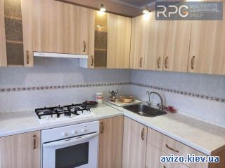 <a class='adt__geo' href='/nerukhomist/prodazh-kvartyr-budynkiv/kvartyry/kyiv-misto/q-2-кімнатні/'>2 кімнати</a>-комнатная квартира