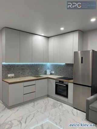 Сдается <a class='adt__geo' href='/nerukhomist/orenda-kvartyr-budynkiv/kvartyry/kyiv-misto/q-1-кімнатні/'>1 кімната</a>-комнатная квартира