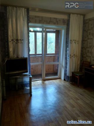 <a class='adt__geo' href='/nerukhomist/prodazh-kvartyr-budynkiv/kvartyry/kyiv-misto/q-1-кімнатні/'>1 кімната</a>-комнатная квартира