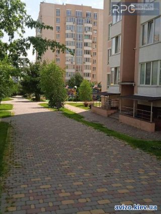 <a class='adt__geo' href='/nerukhomist/prodazh-kvartyr-budynkiv/kvartyry/kyivska-oblast/q-1-кімнатні/'>1 кімната</a>-комнатная квартира