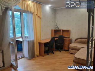 Аренда <a class='adt__geo' href='/nerukhomist/orenda-kvartyr-budynkiv/kvartyry/kyiv-misto/q-3-кімнатні/'>3 кімнати</a>-комнатной квартиры