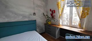 Аренда <a class='adt__geo' href='/nerukhomist/orenda-kvartyr-budynkiv/kvartyry/kyiv-misto/q-3-кімнатні/'>3 кімнати</a>-комнатной квартиры