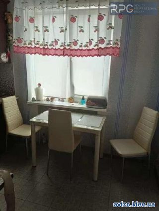 Продажа <a class='adt__geo' href='/nerukhomist/prodazh-kvartyr-budynkiv/kvartyry/kyivska-oblast/q-2-кімнатні/'>2 кімнати</a>-комнатной квартиры