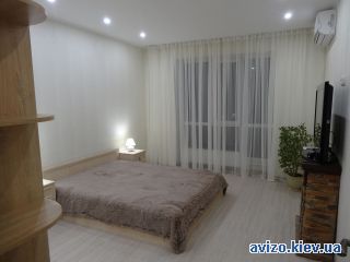 Сдаю <a class='adt__geo' href='/nerukhomist/orenda-kvartyr-budynkiv/kvartyry/kyiv-misto/q-1-кімнатні/'>1 кімната</a>-комнатную квартиру, ст.м. Лесная
