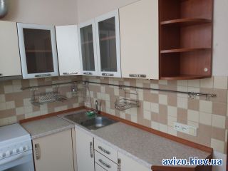 Сдам <a class='adt__geo' href='/nerukhomist/orenda-kvartyr-budynkiv/kvartyry/kyiv-misto/q-2-кімнатні/'>2 кімнати</a>-комнатную квартиру