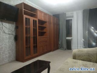 Продам <a class='adt__geo' href='/nerukhomist/prodazh-kvartyr-budynkiv/kvartyry/kyiv-misto/q-1-кімнатні/'>1 кімната</a>-комнатную квартиру, ст.м. Академгородок