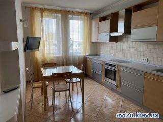 Продам <a class='adt__geo' href='/nerukhomist/prodazh-kvartyr-budynkiv/kvartyry/kyiv-misto/q-2-кімнатні/'>2 кімнати</a>-комнатную квартиру