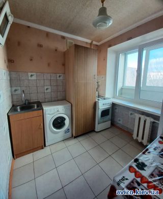 Продам <a class='adt__geo' href='/nerukhomist/prodazh-kvartyr-budynkiv/kvartyry/kyiv-misto/q-1-кімнатні/'>1 кімната</a>-комнатную квартиру, ст.м. Демиевская