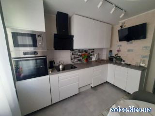 Продается <a class='adt__geo' href='/nerukhomist/prodazh-kvartyr-budynkiv/kvartyry/kyiv-misto/q-2-кімнатні/'>2 кімнати</a>-комнатная квартира
