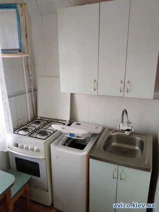 Продажа <a class='adt__geo' href='/nerukhomist/prodazh-kvartyr-budynkiv/kvartyry/kyiv-misto/q-1-кімнатні/'>1 кімната</a>-комнатной квартиры, ст.м. Героев Днепра