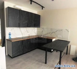 Продается <a class='adt__geo' href='/nerukhomist/prodazh-kvartyr-budynkiv/kvartyry/kyiv-misto/q-1-кімнатні/'>1 кімната</a>-комнатная квартира