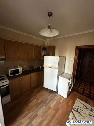 Сдаю <a class='adt__geo' href='/nerukhomist/orenda-kvartyr-budynkiv/kvartyry/kyiv-misto/q-1-кімнатні/'>1 кімната</a>-комнатную квартиру, ст.м. Позняки