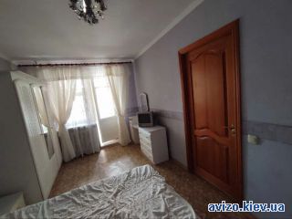Сдаю <a class='adt__geo' href='/nerukhomist/orenda-kvartyr-budynkiv/kvartyry/kyiv-misto/q-2-кімнатні/'>2 кімнати</a>-комнатную квартиру, ст.м. Позняки