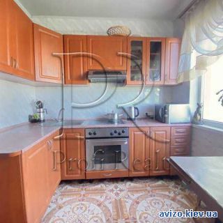 Продаю <a class='adt__geo' href='/nerukhomist/prodazh-kvartyr-budynkiv/kvartyry/kyiv-misto/q-3-кімнатні/'>3 кімнати</a>-комнатную квартиру